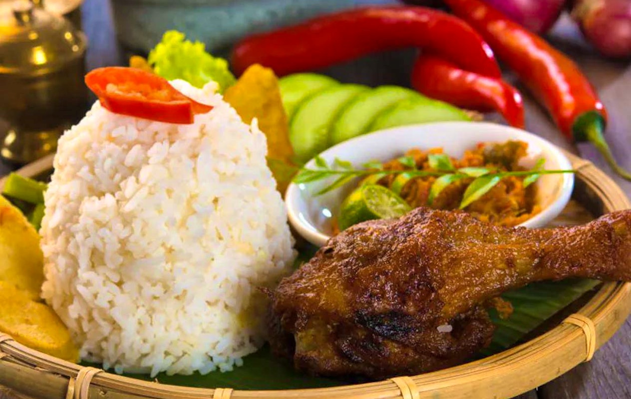 Asian snacks of soep + 3-gangen Shared Dining