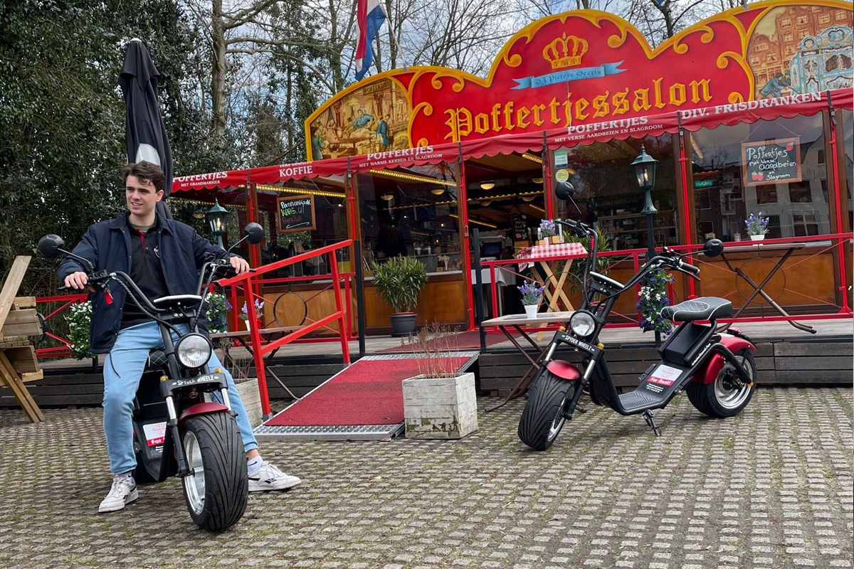 Huur 3 uur een E-chopper + portie poffertjes bij restaurant Amstelland