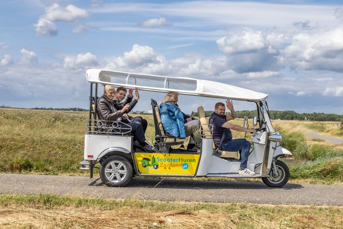 Tuktuk huren (4 of 8 uur) bij Tuktuk Verhuur Zeeland