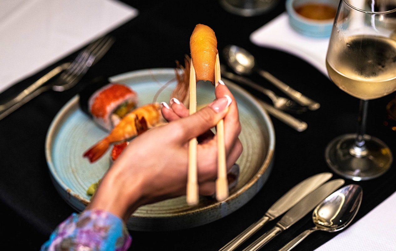 4-gangen keuzemenu sushi of wok bij YoYi Sushi & Grill