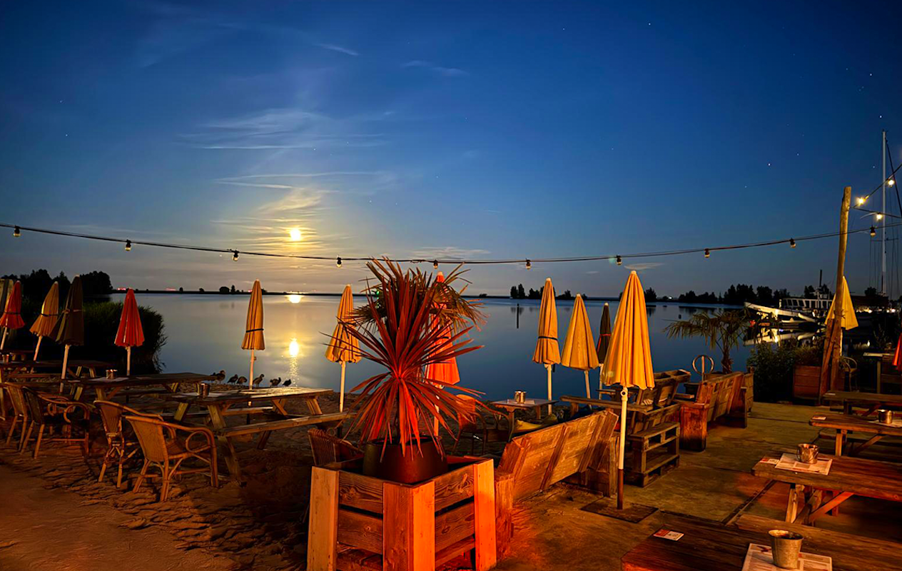 4-gangen keuzediner bij Strandpaviljoen Oranje Buiten