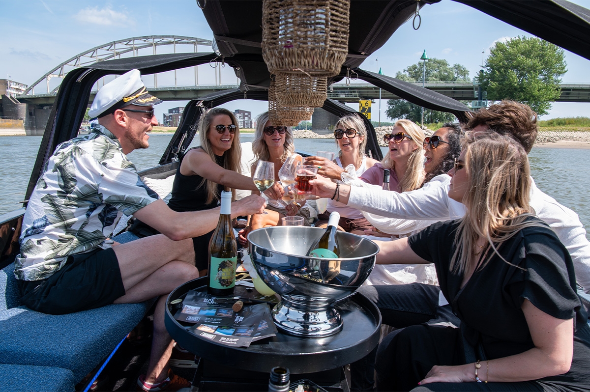60 of 90 minuten varen met Havensloep Deventer