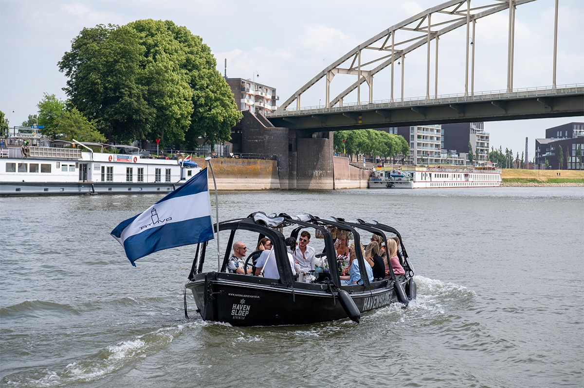 60 of 90 minuten varen met Havensloep Deventer