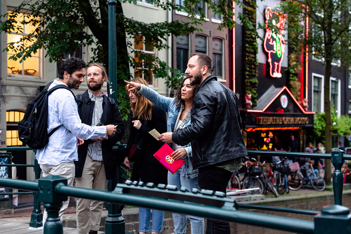 Adult-speurtocht op de Wallen (2 uur)