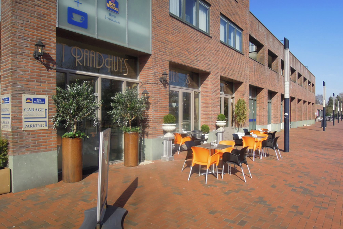 All-in diner + onbeperkt drinken bij Grand Café ’t Raadhuys