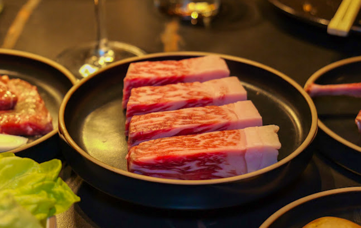 All-in dining experience + drankjes bij Smoki BBQ (3,5 uur)