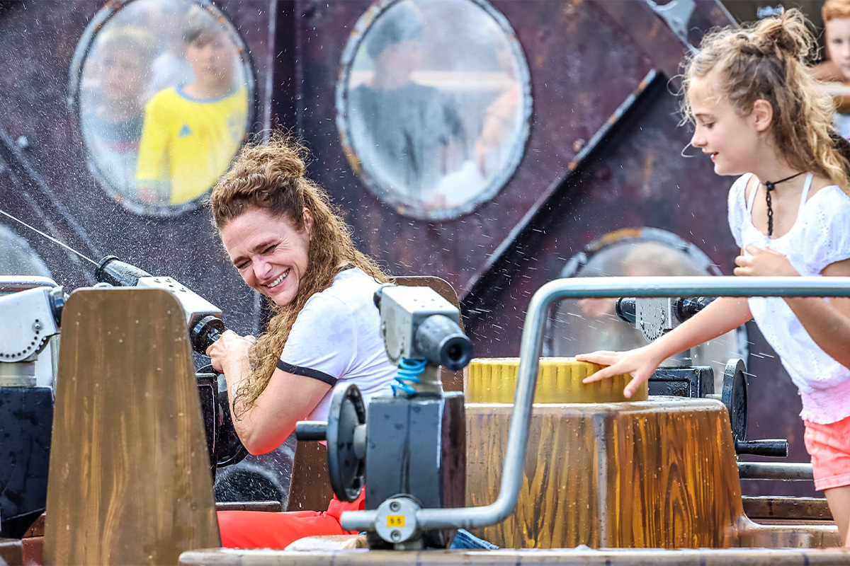Entreeticket Slagharen + friet, snack naar keuze & drankje