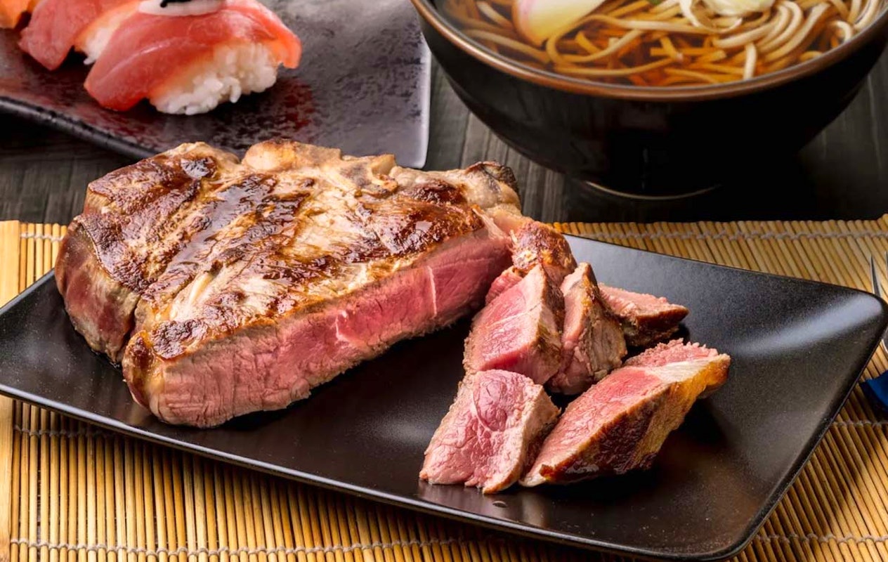 All you can eat (2 uur) bij Tomi Sushi & Grill Restaurant