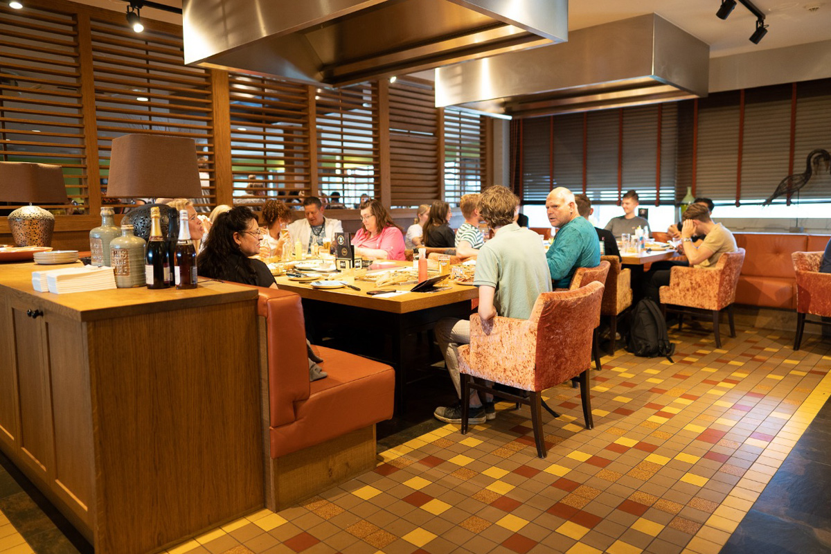 All you can eat Grill & Sushi+ bowlen bij Bobs Party & Events