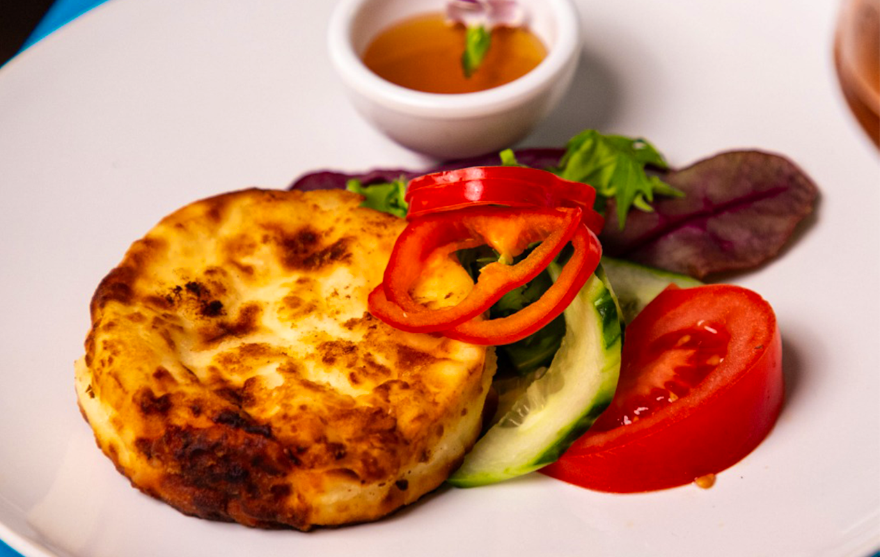 All you can eat Griekse tapas + broodmand bij Restaurant Mykonos