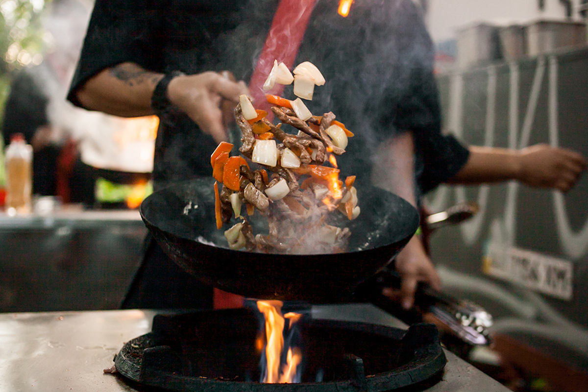 All you can eat & drink (2,5 uur) bij Wereldrestaurant Favour
