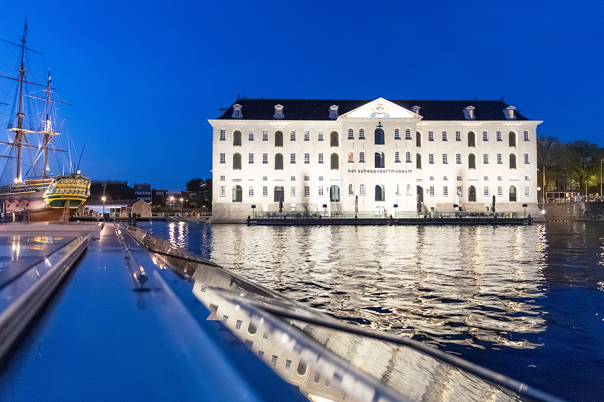 Avond rondvaart Amsterdam (90 min) + evt. snackbox + frisdrank