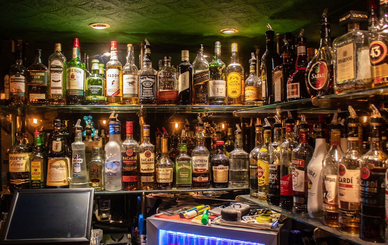 Bierproeverij + bittergarnituur bij Irish Pub The Dubliner