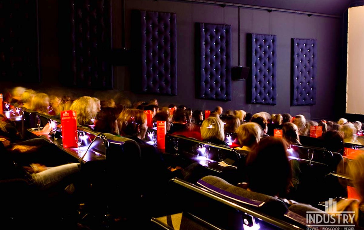 Bioscoopticket, snack + drankje bij INDUSTRY Bioscoop