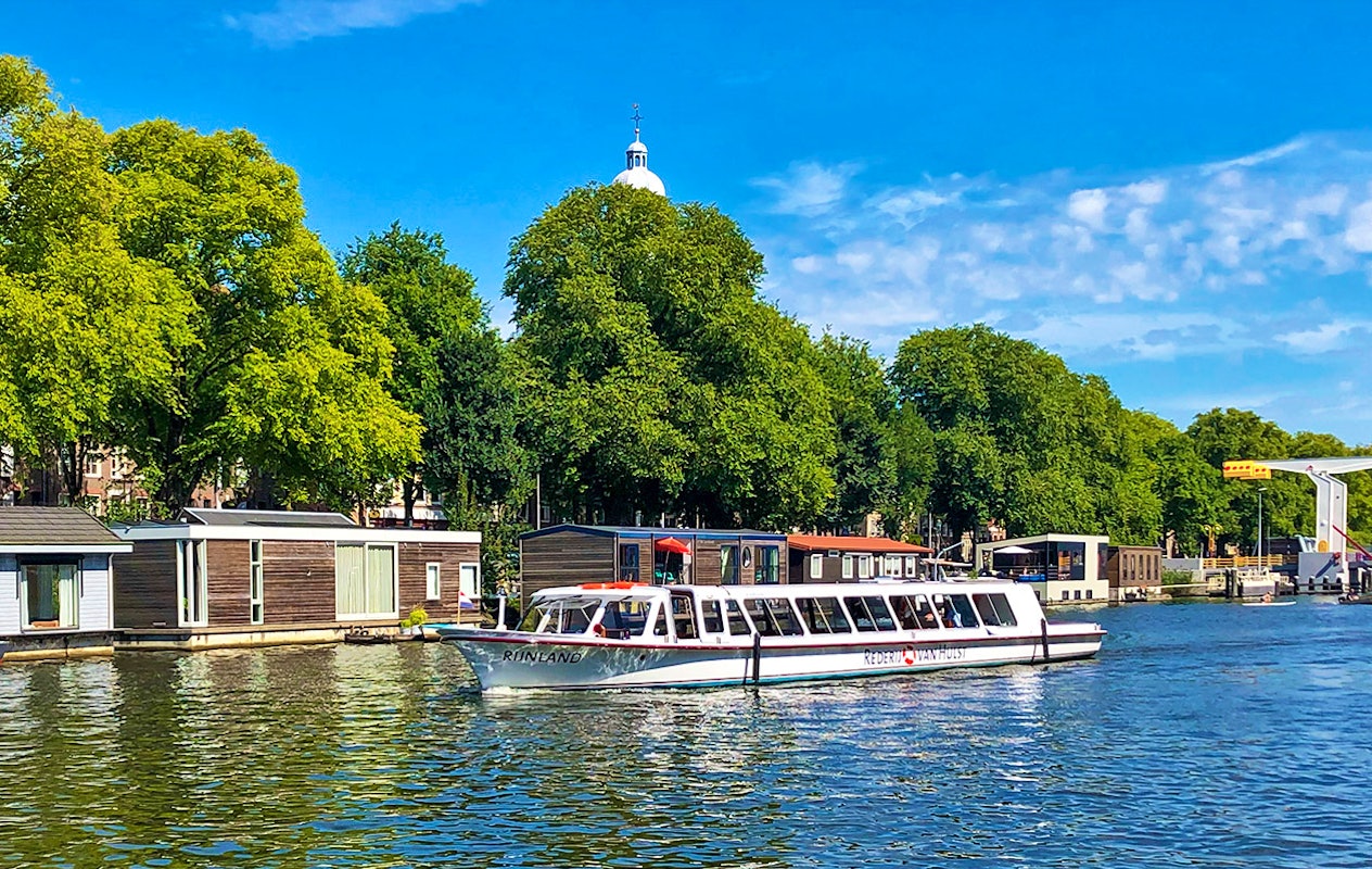 Rondvaart over de prachtige Kagerplassen vanuit Leiden