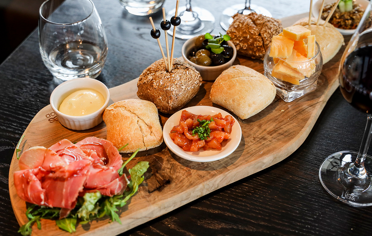 Borrelkaart geldig voor 2 personen bij een Fletcher Hotel naar keuze!