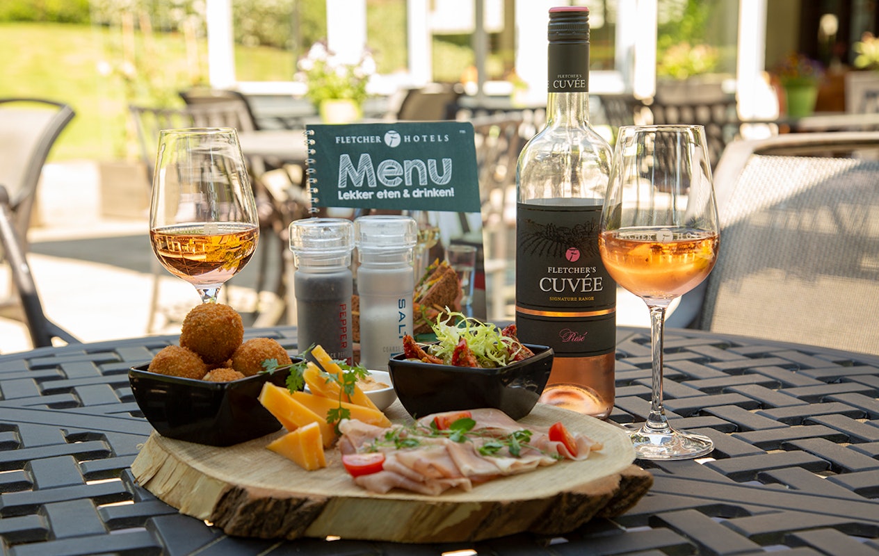 Borrelkaart geldig voor 2 personen bij een Fletcher Hotel naar keuze!