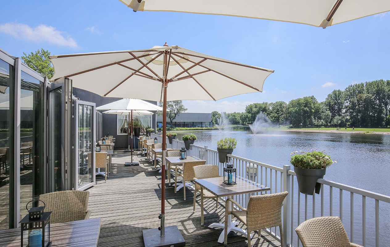 Borrelkaart geldig voor 2 personen bij een Fletcher Hotel naar keuze!
