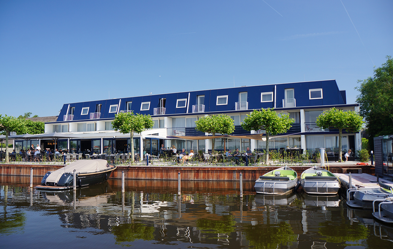 Borrelkaart geldig voor 2 personen bij een Fletcher Hotel naar keuze!