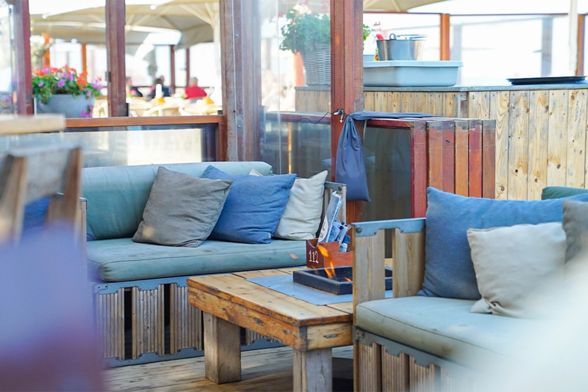 Borrelplank naar keuze bij Beachclub Solbeach in Scheveningen