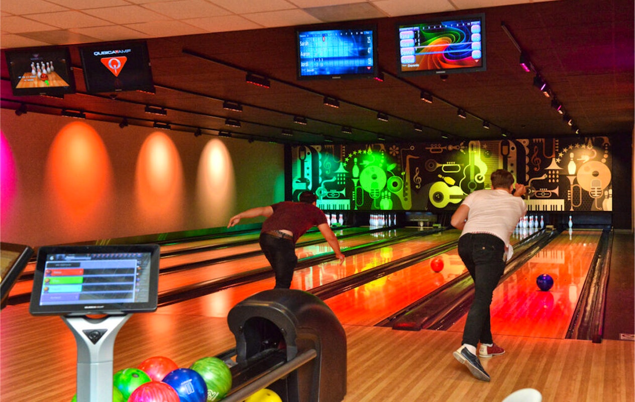 1 uur bowlen + eventueel hoofdgerecht bij Recreatiepark Familyland