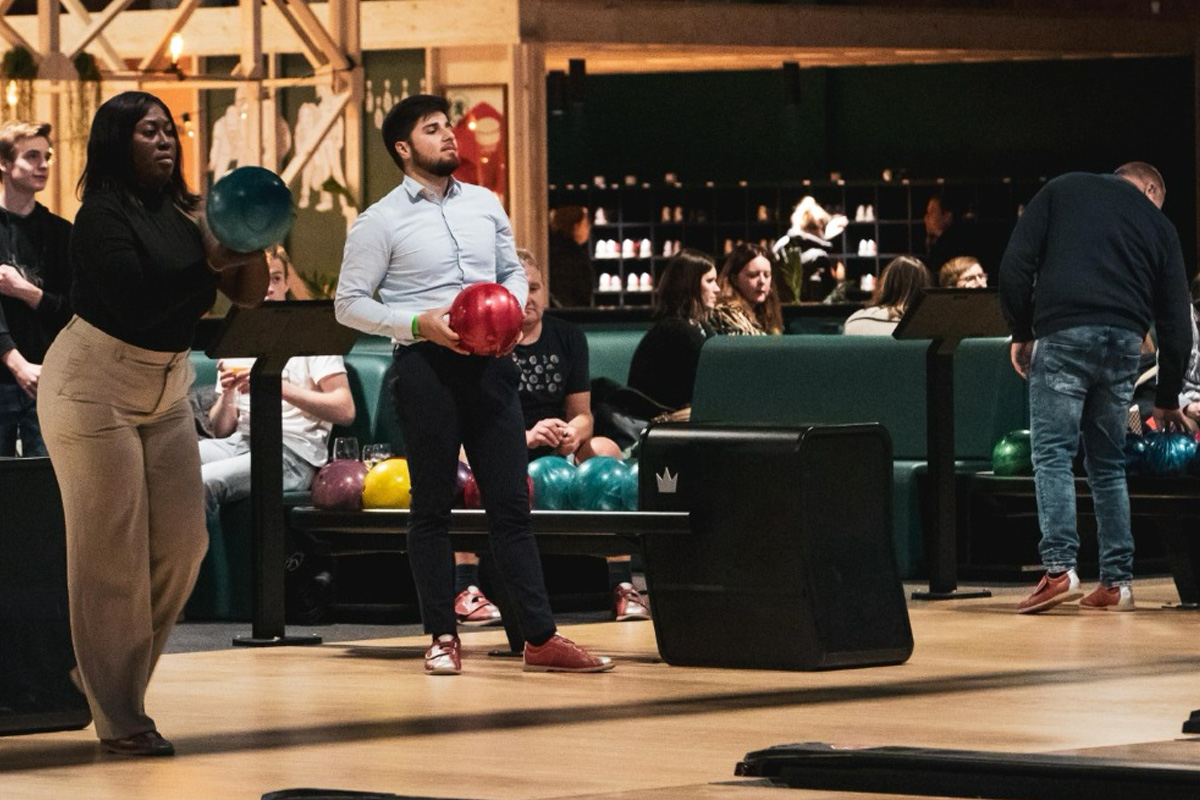 Bowlen + menu bij Burney's