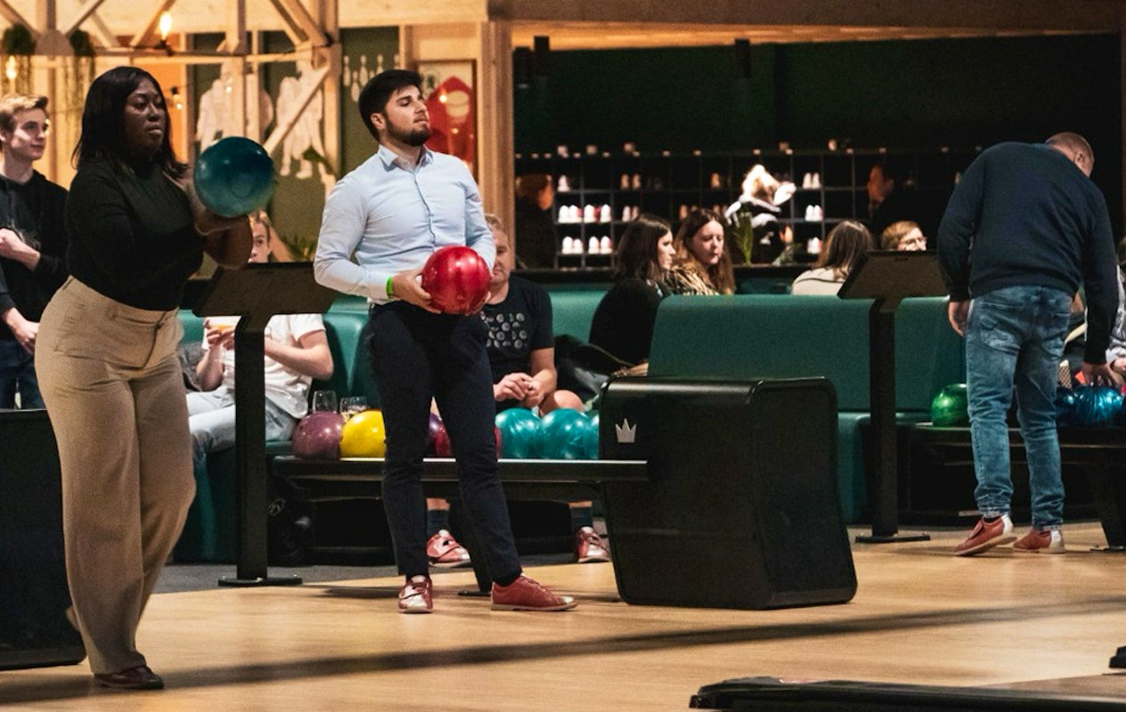 Bowlen + menu bij Burney's