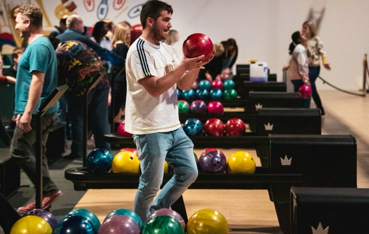 Bowlen + menu bij Burney's