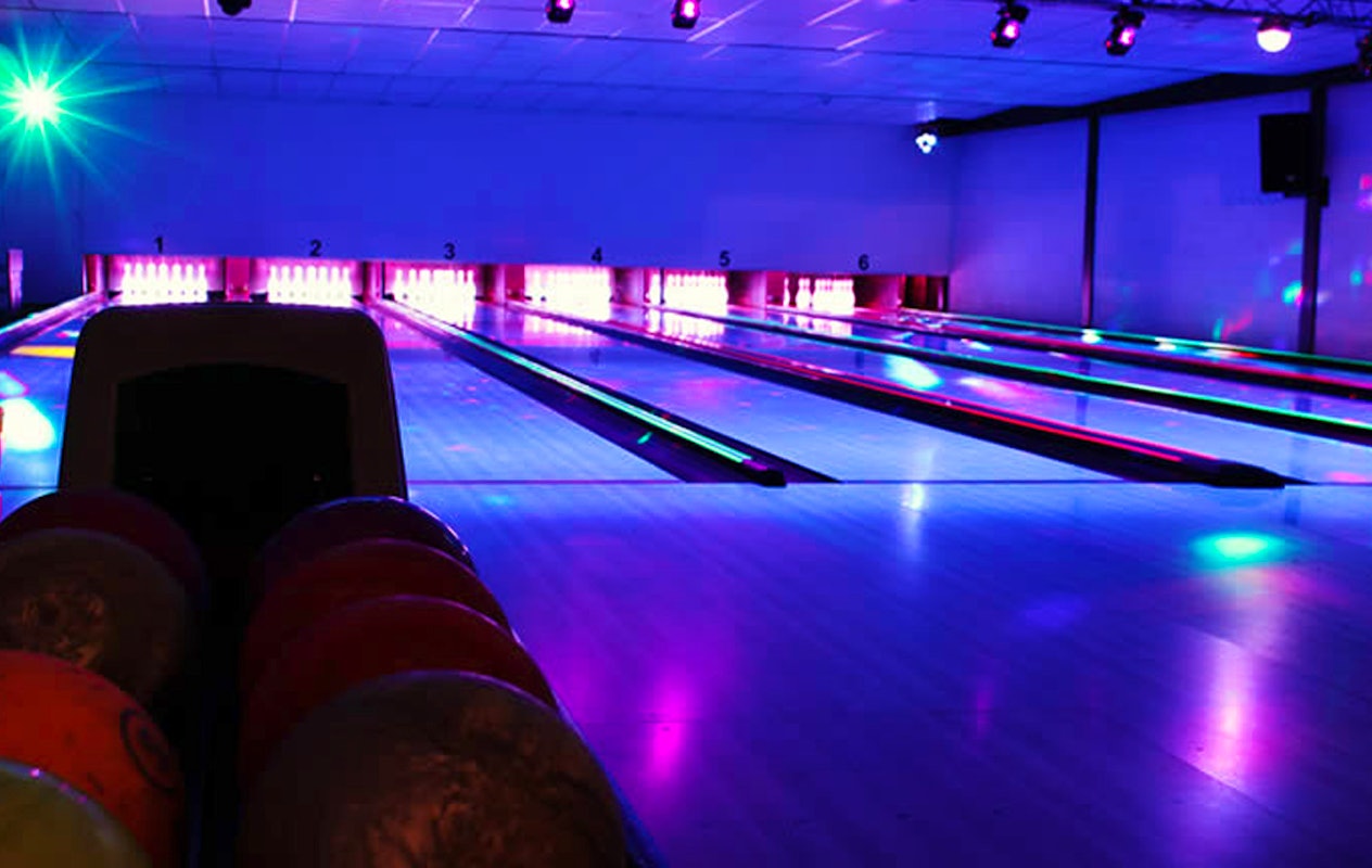 All you can eat steengrillen + bowlen Schin op Geul