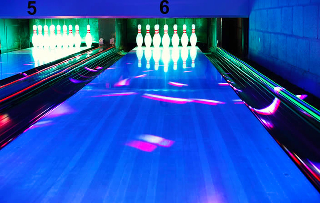 All you can eat steengrillen + bowlen Schin op Geul