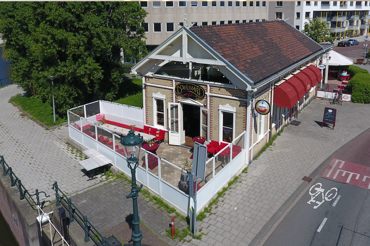 Luxe burger of saté naar keuze bij Boulevard Café