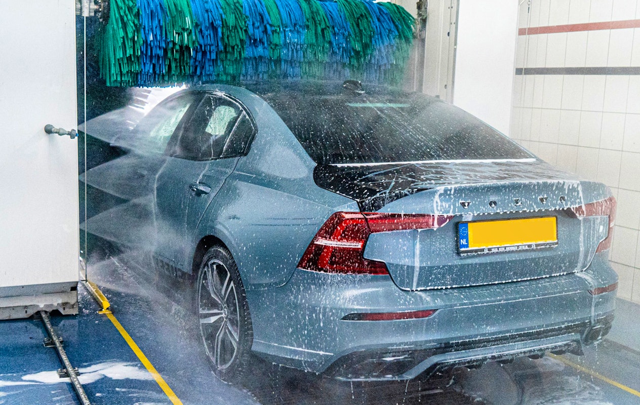 Wasbeurt bij Carwash de Kaardebol