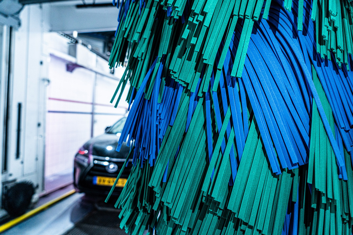 Wasbeurt bij Carwash de Kaardebol