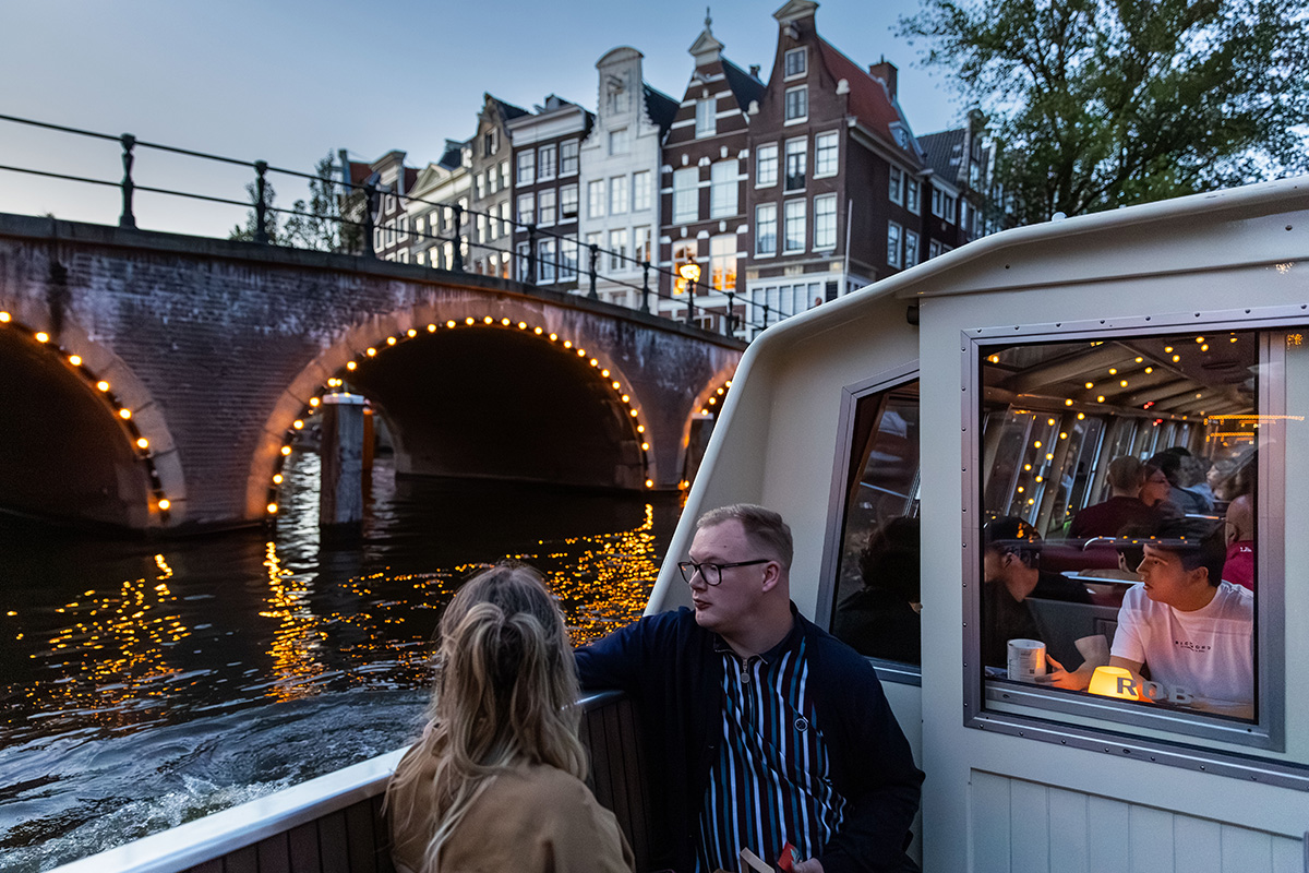 Christmas Cruise (90 min) + glühwein of chocolademelk + boterkoek