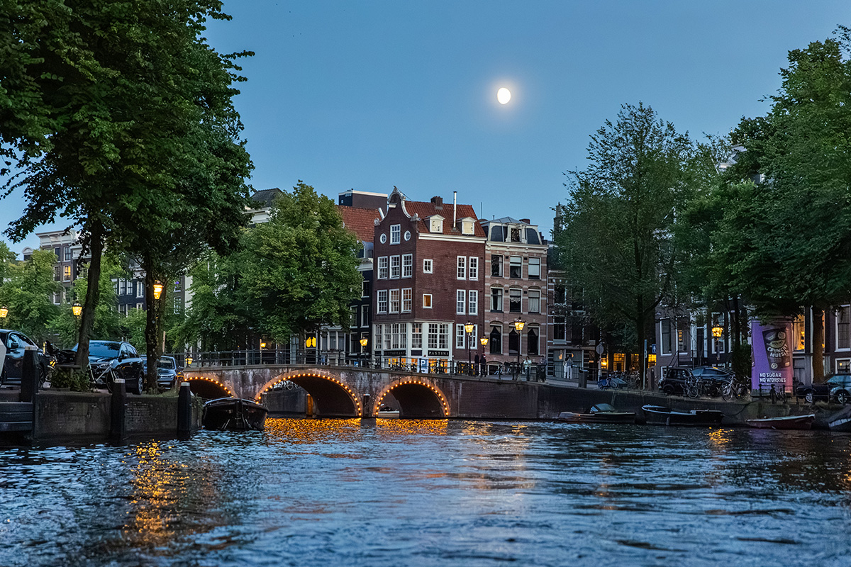 Christmas Cruise (90 min) + glühwein of chocolademelk + boterkoek