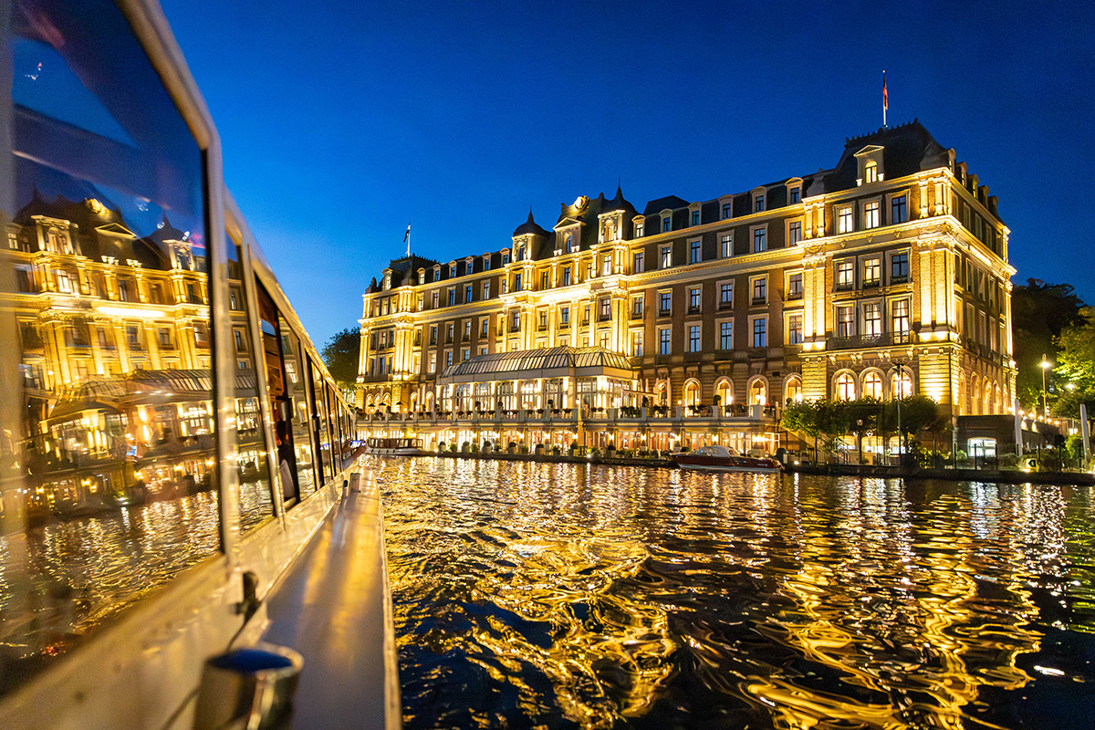 Christmas Cruise (90 min) + glühwein of chocolademelk + boterkoek