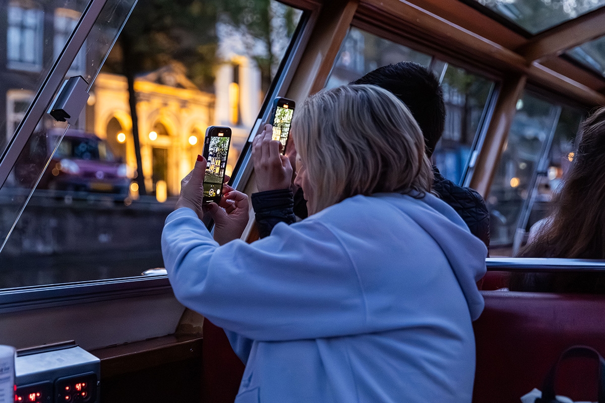 Christmas Cruise (90 min) + glühwein of chocolademelk + boterkoek