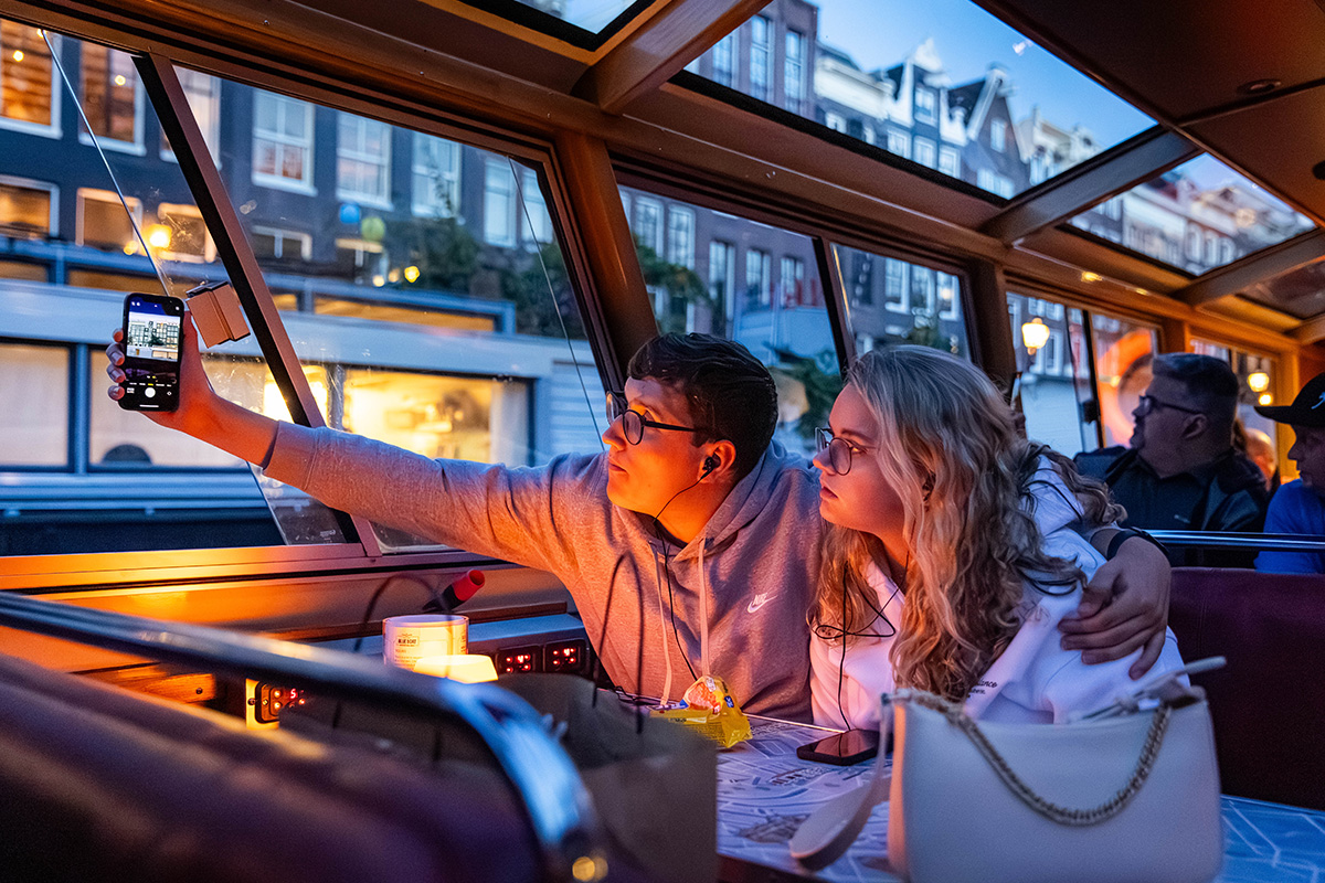 Christmas Cruise (90 min) + glühwein of chocolademelk + boterkoek