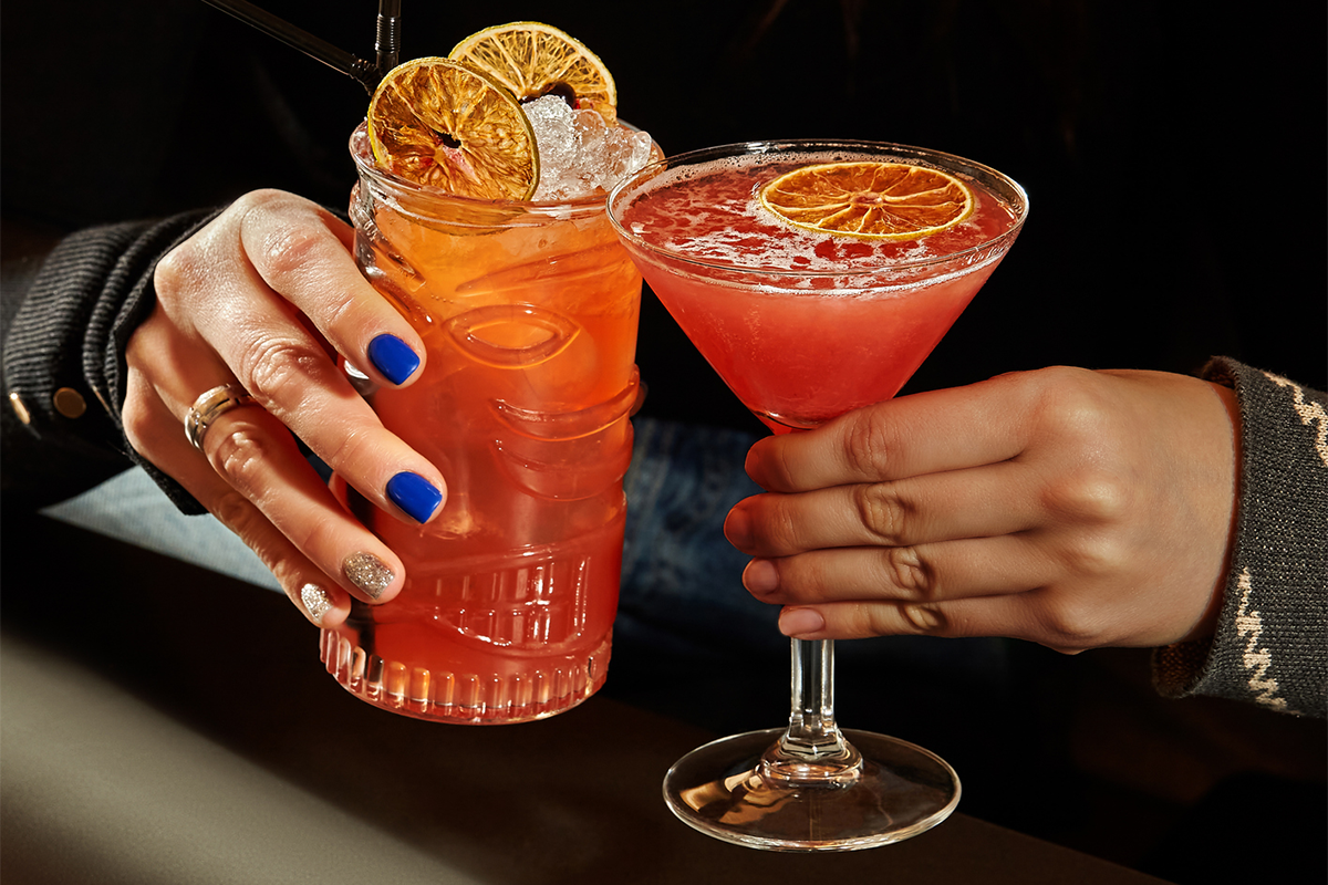 Cocktail of Gin Tonic + bites bij MixxiM