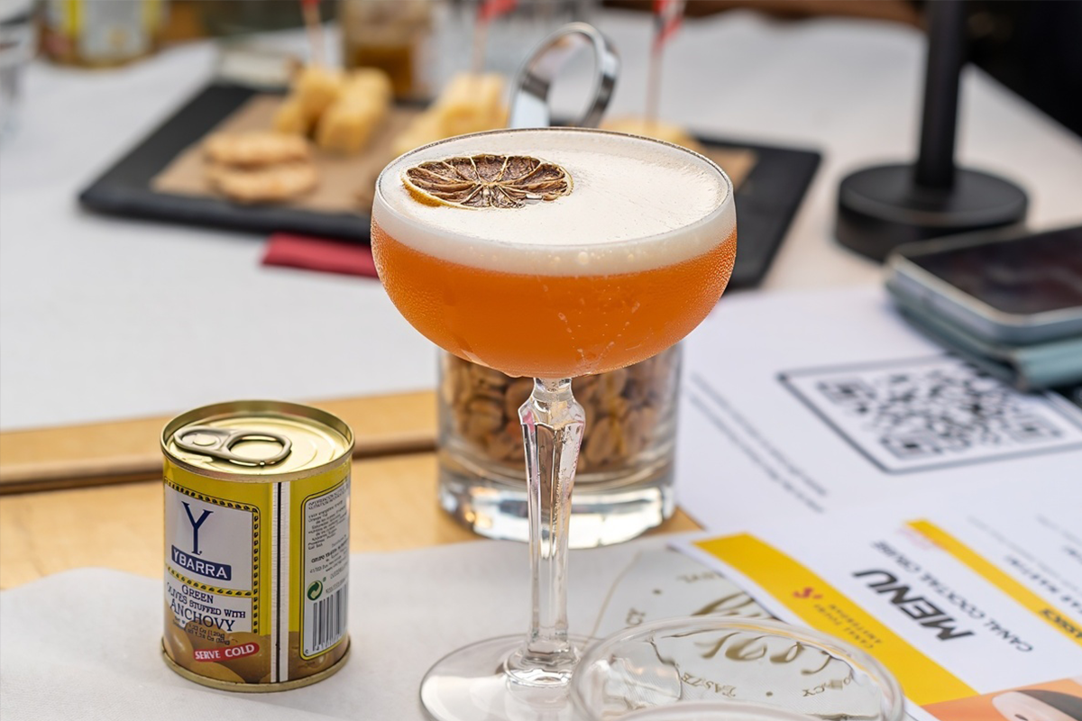 Cocktailcruise door de Amsterdamse grachten (75 min)