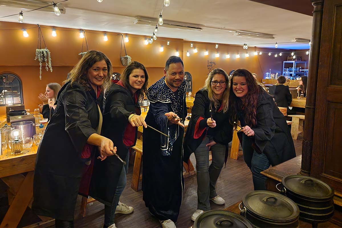 Wizzarding Cocktailworkshop bij Elixer Room in Den Haag