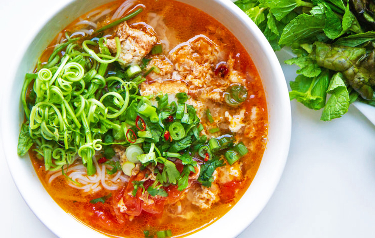 Laat een Vietnamese maaltijd bezorgen of haal deze af bij Coco Saigon