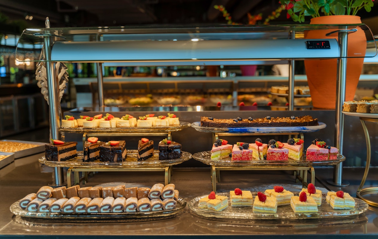 All you can eat & drink bij Corendon Village Hotel