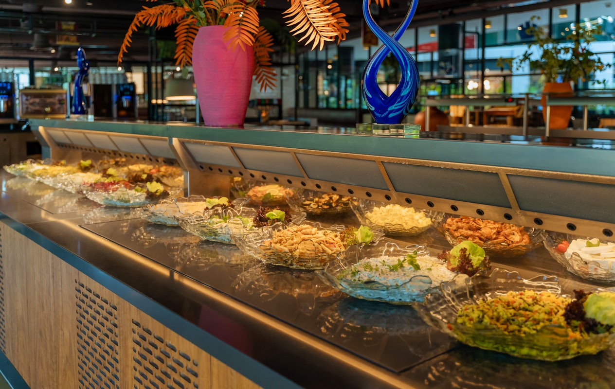 All you can eat & drink bij Corendon Village Hotel