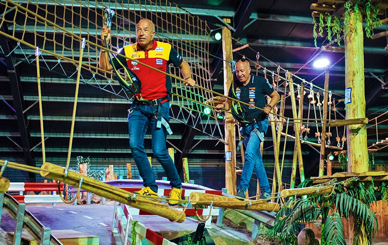 1,5 uur klimmen in het Coronel Adventure Indoor Klimbos