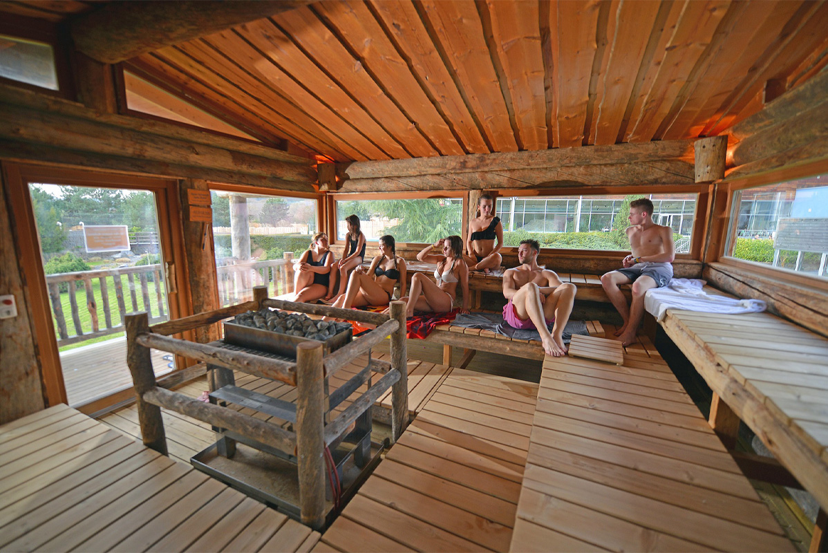 Dagentree water- en glijbanenpark + sauna bij AquaMagis