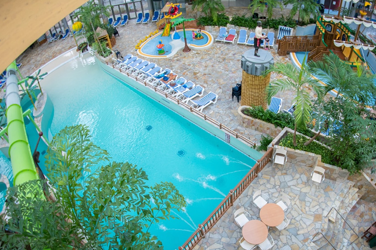 Dagentree water- en glijbanenpark + sauna bij AquaMagis