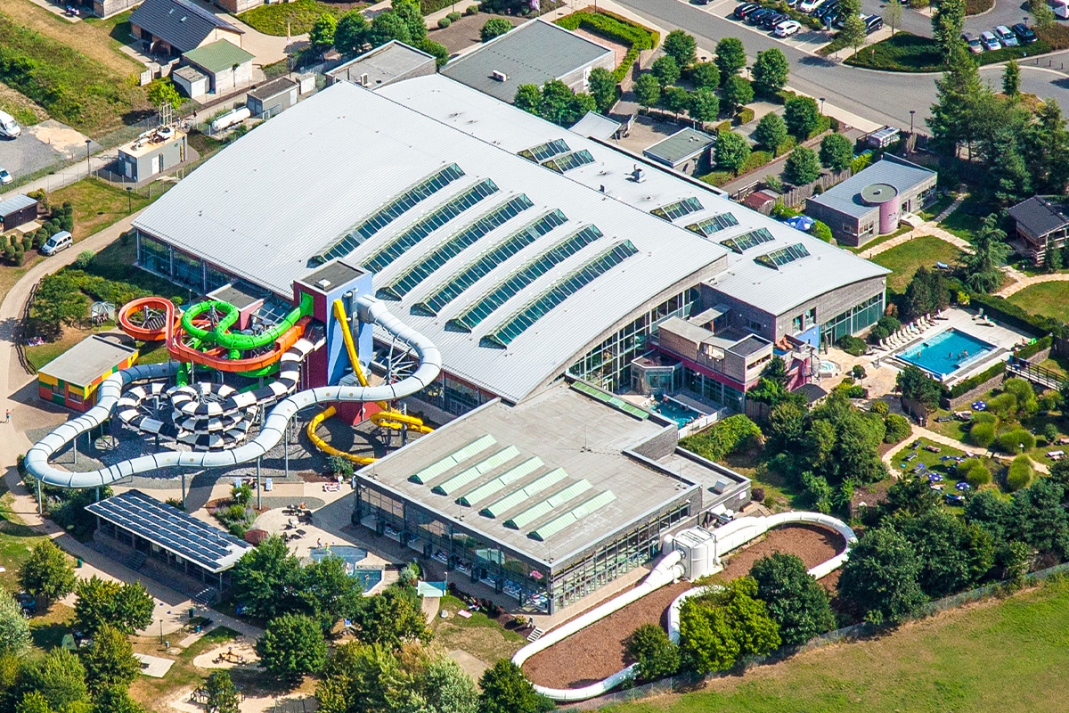 Dagentree water- en glijbanenpark + sauna bij AquaMagis