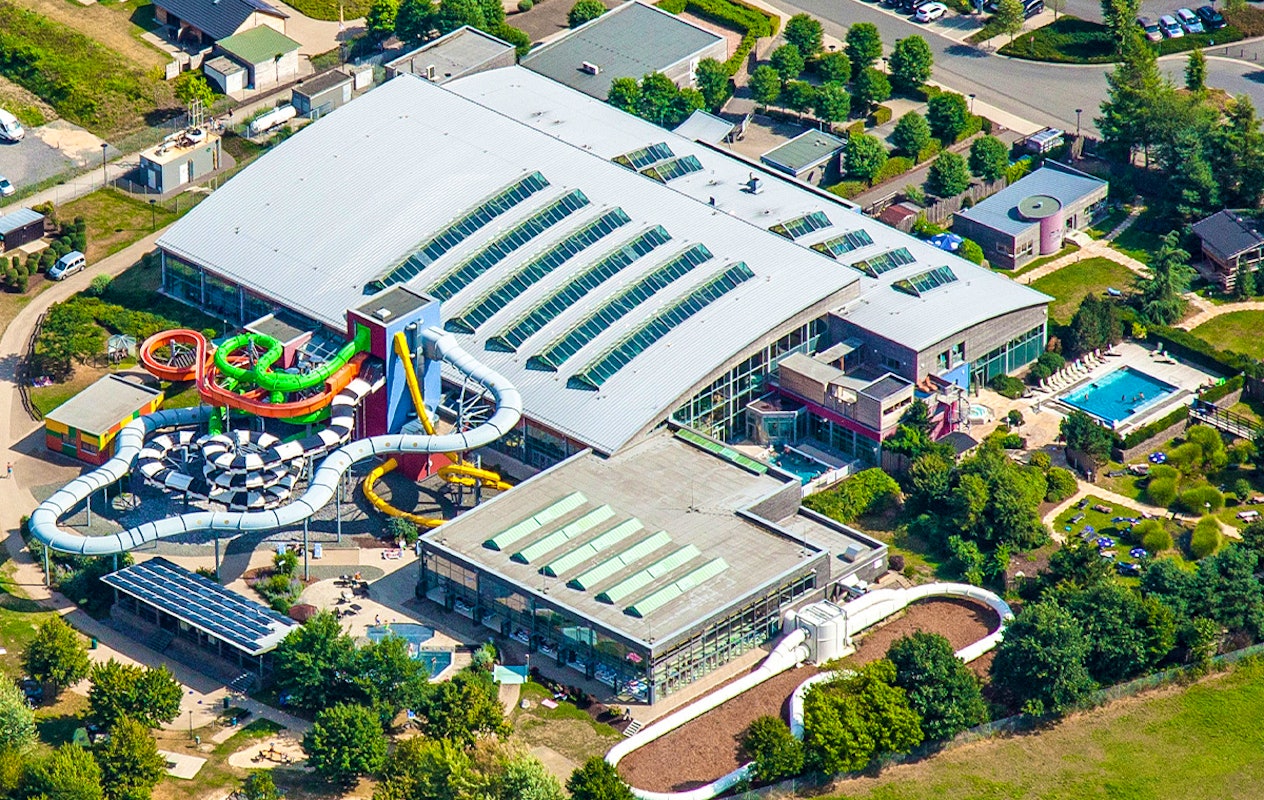 Dagentree water- en glijbanenpark + sauna bij AquaMagis