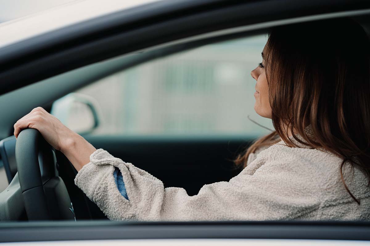 Ladies only: 10 rijlessen + praktijkexamen bij Multi Drive